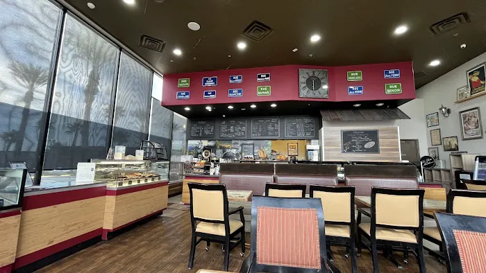 Burgundy French Bakery Cafe Bistro Picture 8