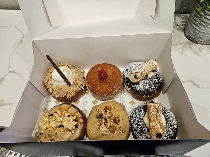 Saint Honoré Doughnuts & Beignets Picture 9