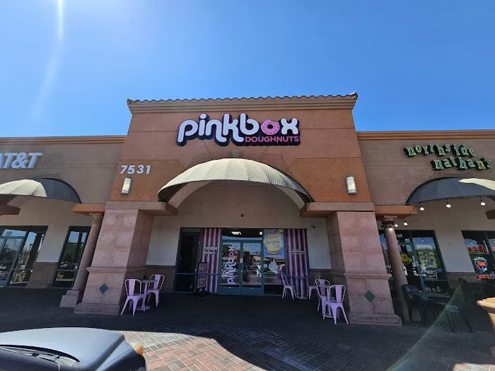 Pinkbox Doughnuts Picture 2