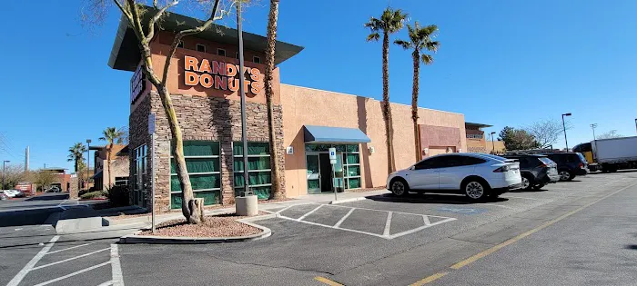 Randy's Donuts Picture 2