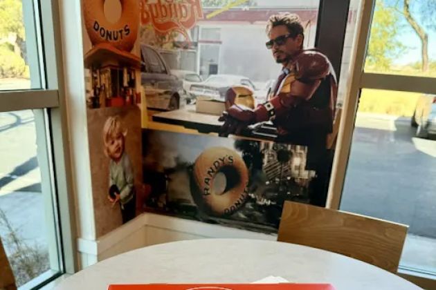 Randy's Donuts