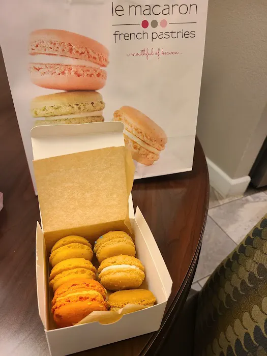 Le Macaron French Pastries Picture 9