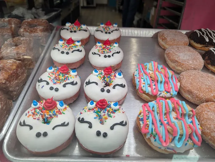 Pinkbox Doughnuts Picture 7