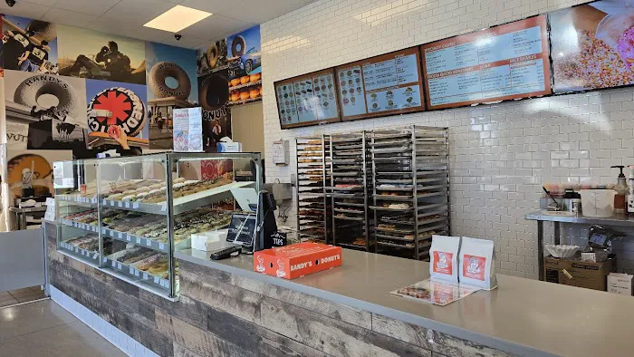 Randy's Donuts Picture 8