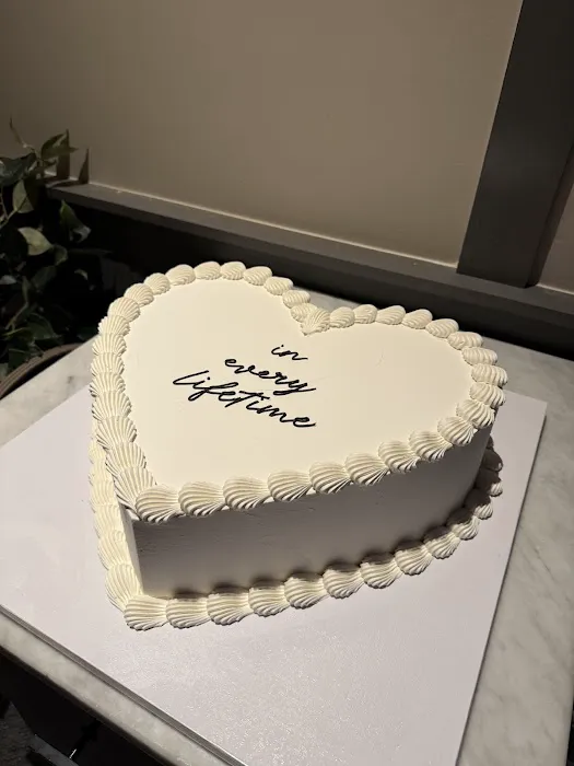 Whiskful Thinking Cakes Picture 9