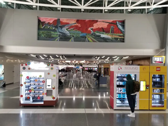 Sprinkles Harry Reid International Airport ATMs Picture 4