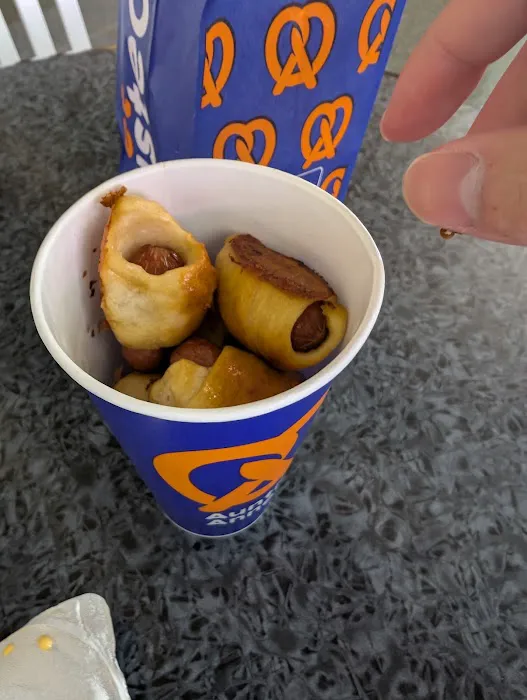 Auntie Anne's Picture 9