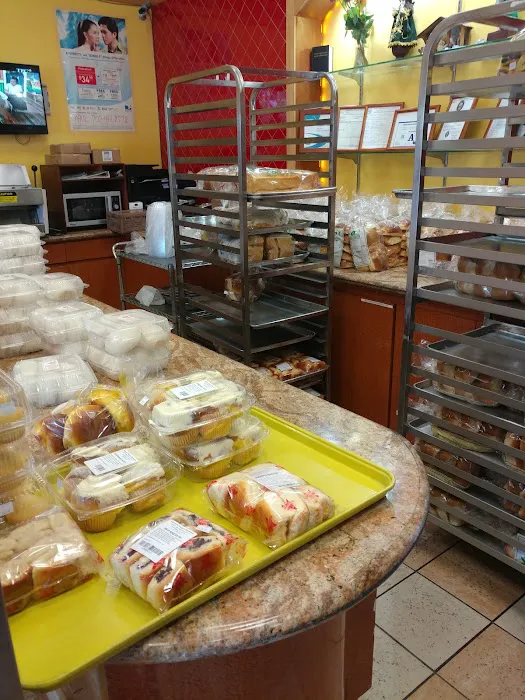 Valerio's Tropical Bake Shop Picture 4