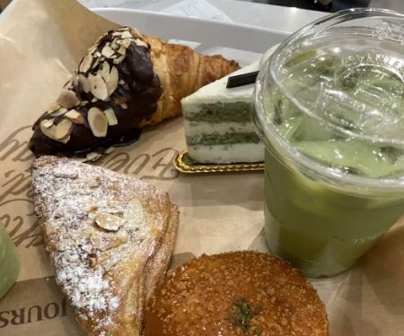 Tous Les Jours Bakery & Cafe