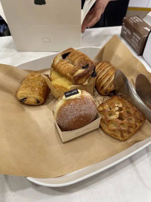 Tous Les Jours Bakery & Cafe Picture 7