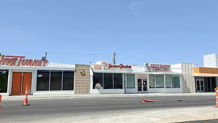 Donut Factory Dee's-Mazzoa Picture 4