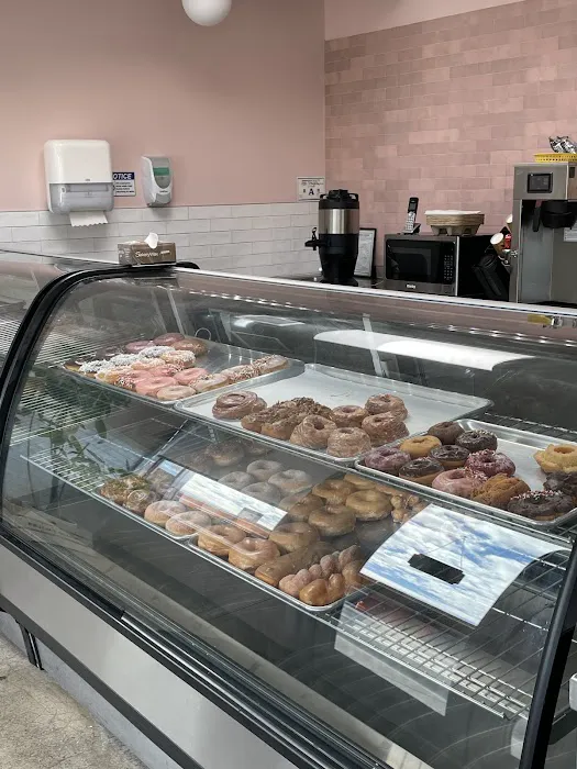 Donut Factory Dee's-Mazzoa Picture 10