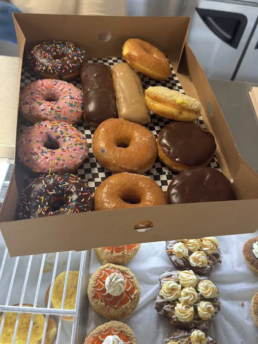 Carl's Donuts Picture 10