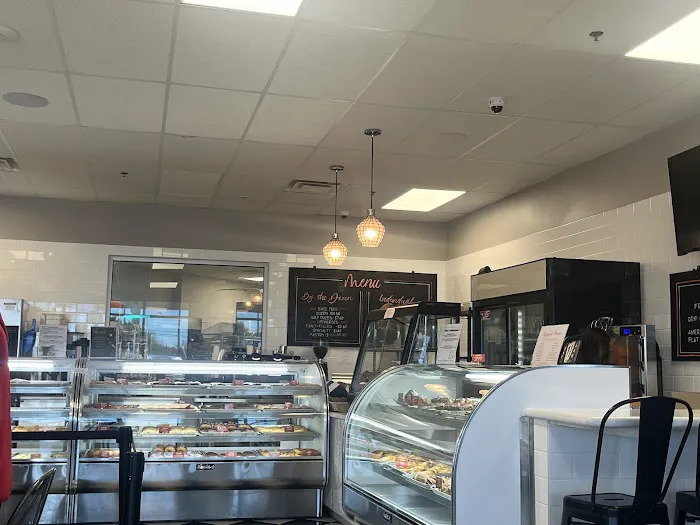 Carl's Donuts Picture 2