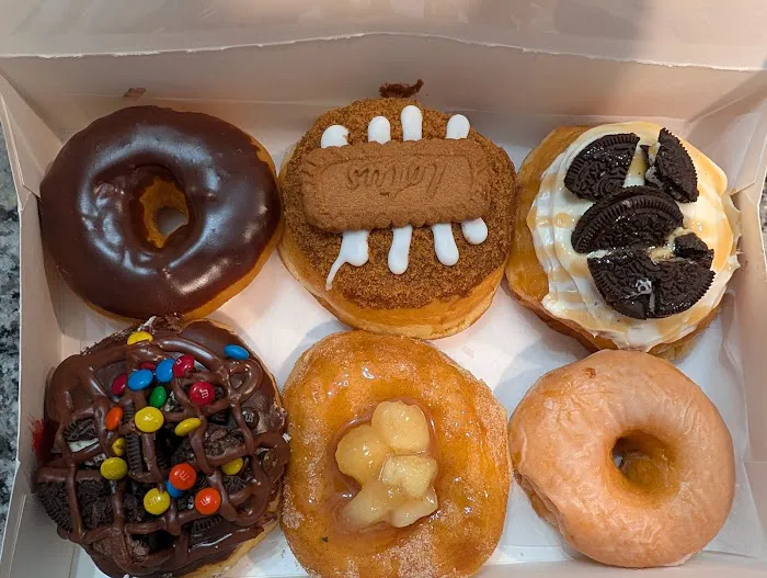 Yonutz Donuts and Ice Cream - Las Vegas Picture 7