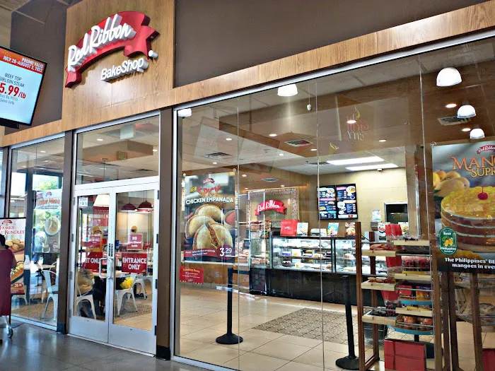Red Ribbon Bakeshop Picture 8