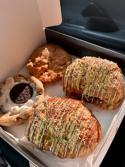 CRAVE COOKIES - N. Decatur Picture 7