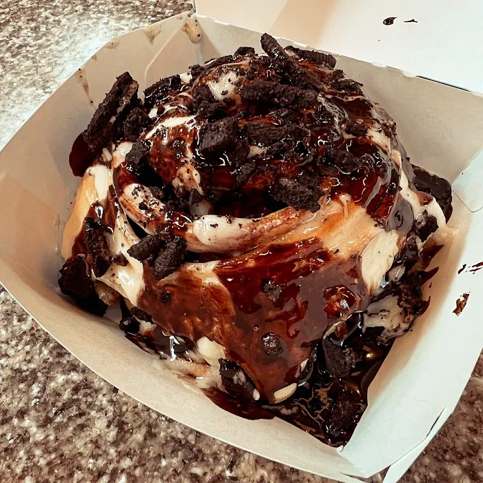 Cinnabon Picture 7
