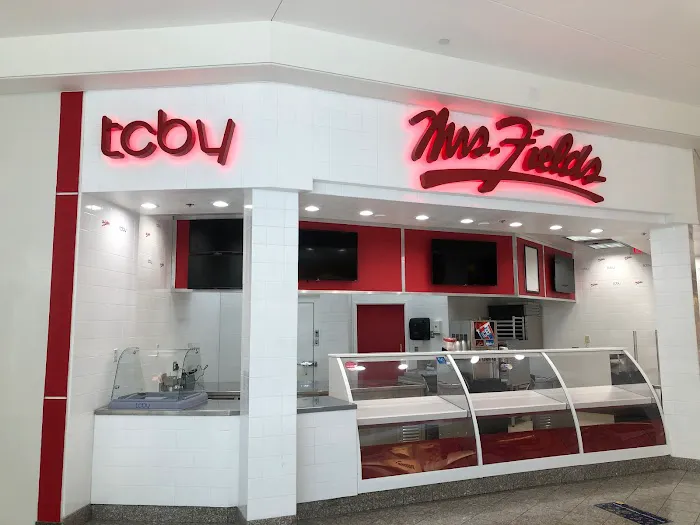 Mrs Fields Cookies / TCBY Picture 2