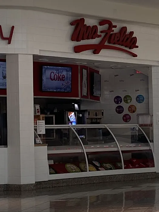 Mrs Fields Cookies / TCBY Picture 3