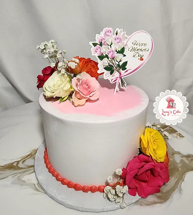 Lucy's Cake Picture 5