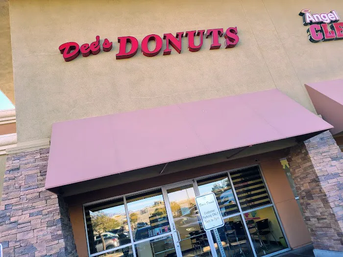 Dee's Donuts Picture 6