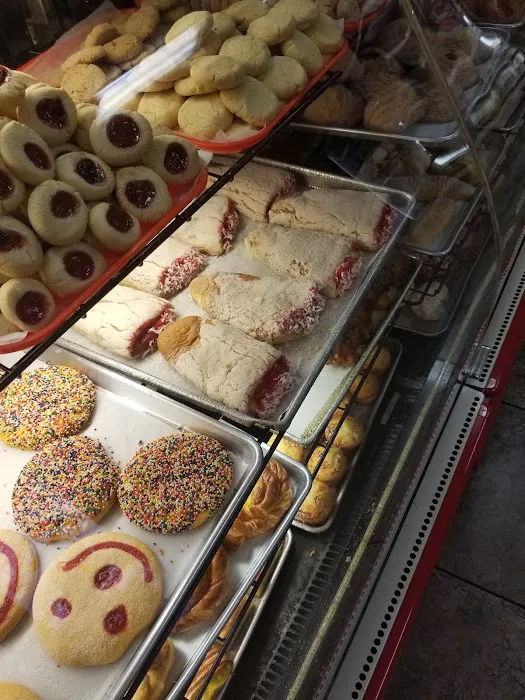 Panaderia La Estrella Picture 10