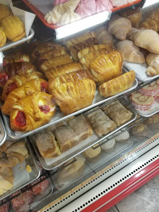 Panaderia La Estrella Picture 5