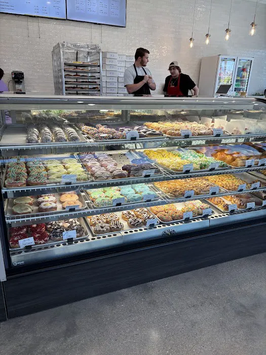 Dee's Donuts and Pastry Picture 4