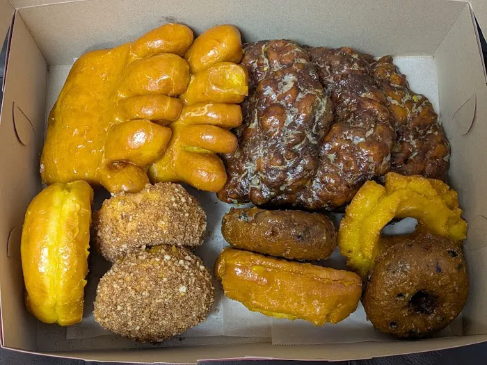 Friendly Donut House Picture 9