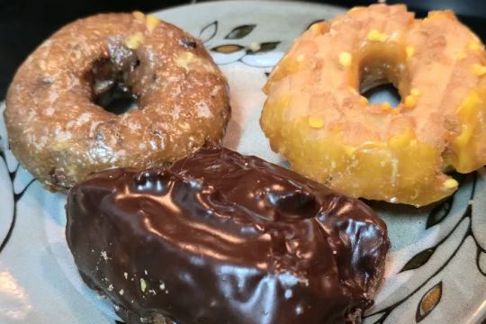 Friendly Donut House