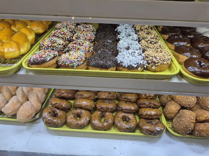 Friendly Donut House Picture 8