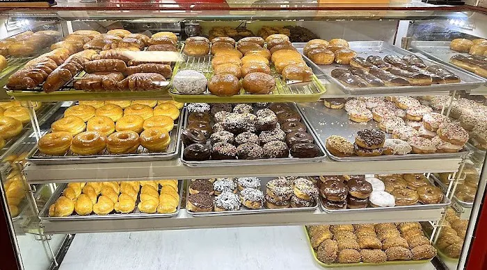 Friendly Donut House Picture 7