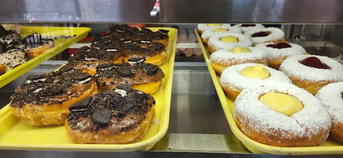 Rainbow's Donuts Picture 5