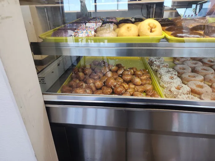 Rainbow's Donuts Picture 9
