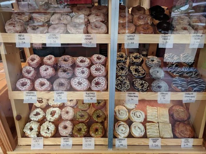 Bigmouth Donut Rocky River Picture 2