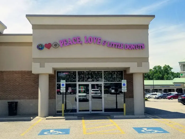 Peace, Love and Little Donuts of Westpark Picture 1