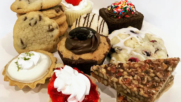Top Tier Cakes Picture 8
