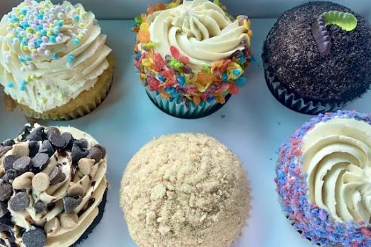 Colossal Cupcakes