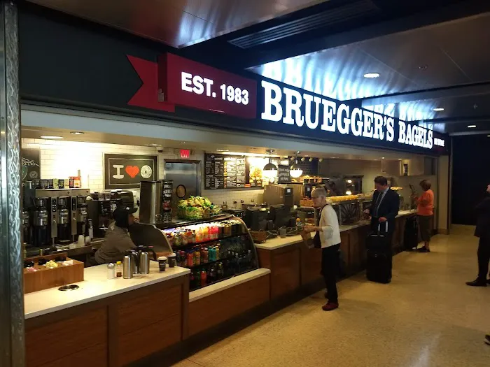 Bruegger's Bagels Picture 5