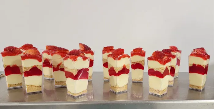 Paradise Cakes LLC Picture 1