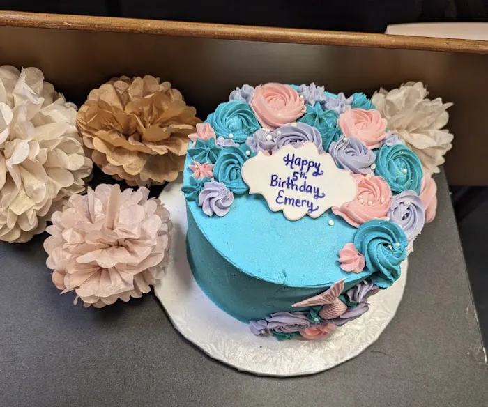 LaLa Custom Cake Picture 7