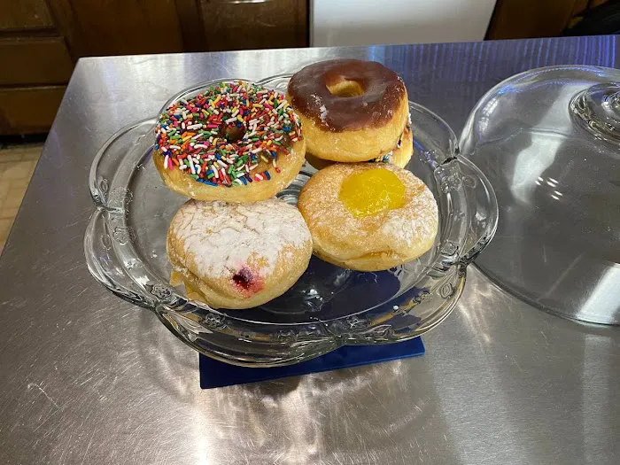 Doughnut Pantry Picture 7