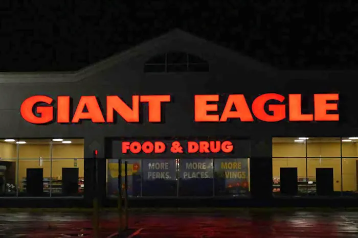 Giant Eagle Bakery Picture 2