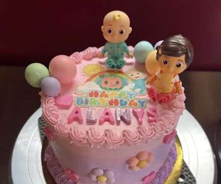 Tinau2019s Sweet Cake Bake Shop LLC