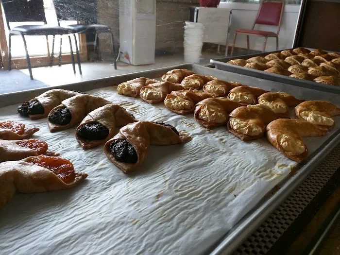 Lydia's Hungarian Strudel Shop Picture 9
