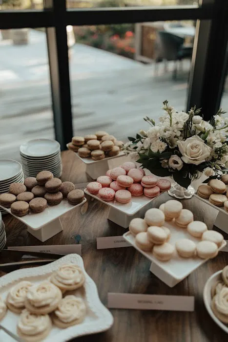 Kelsey Elizabeth Cakes Flagship Picture 9