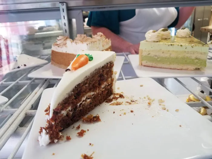 Cake Royale Picture 3