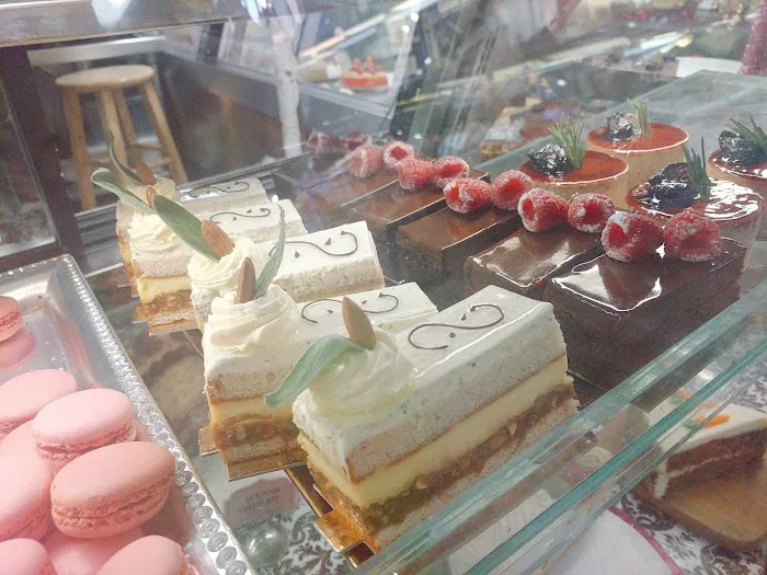 Cake Royale Picture 7