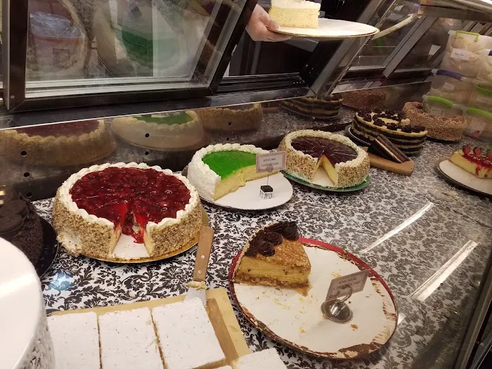 Cake Royale Picture 2